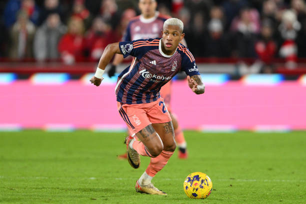 米切尔在比 米切尔在比